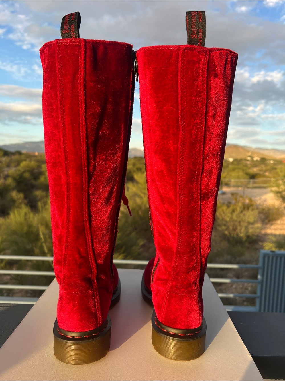 ❤️ Rare EC Dr. Martens Red Velvet 20 Eye Lace Up Knee High Boots ❤️ - Picture 8 of 15